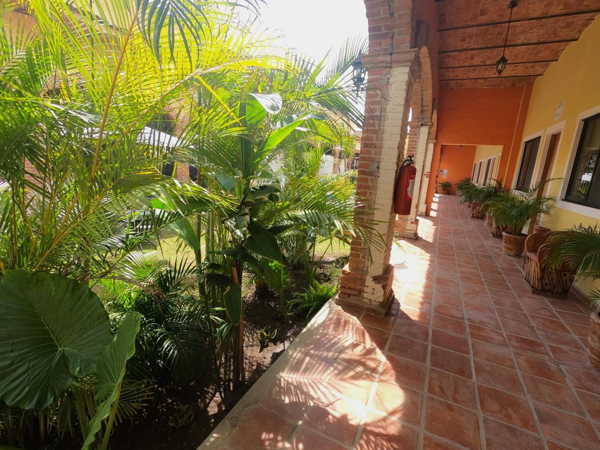 Hotel Boutique Sol Y Luna Spa Ajijic Exterior foto